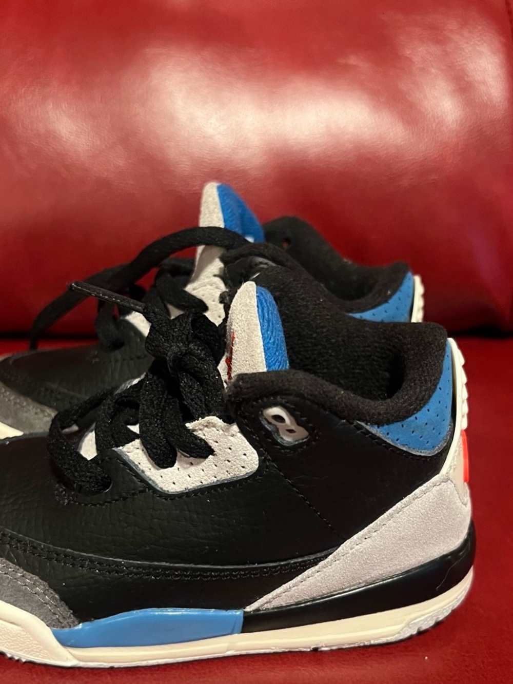 Jordan Retro 3 Sneakers size 7C - Picture 4 of 9